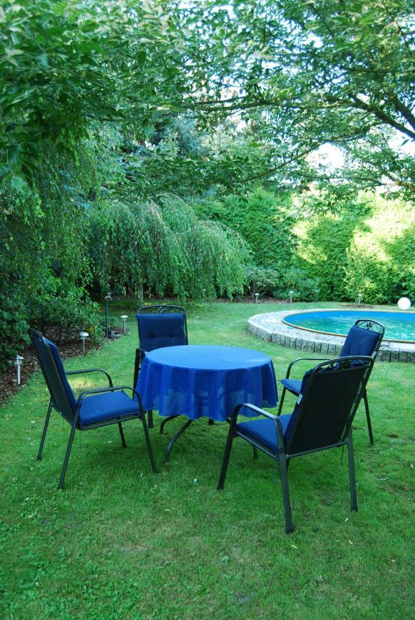 Ferienwohnung Aronia Warlow Exterior photo
